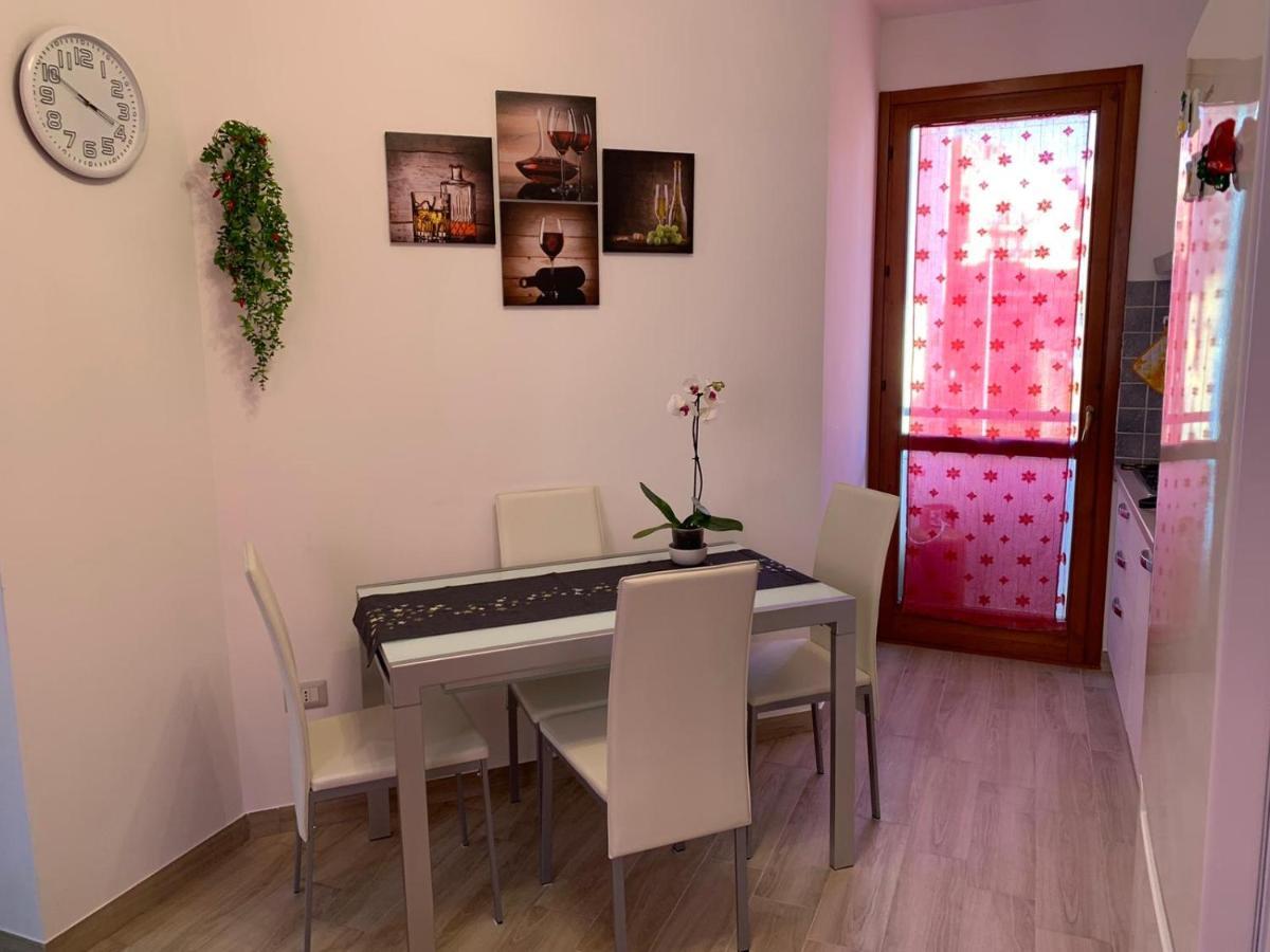 קליארי Holidays Apartment מראה חיצוני תמונה