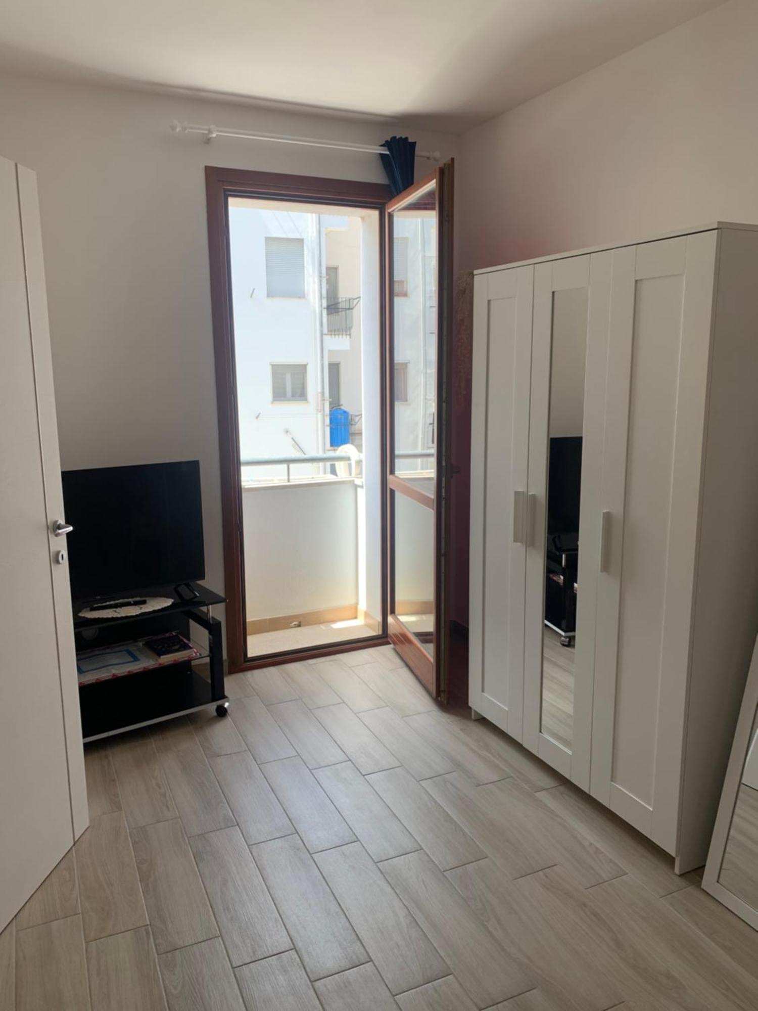 קליארי Holidays Apartment מראה חיצוני תמונה